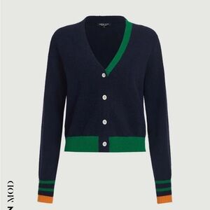 Never worn sweater- medium